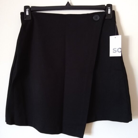 Junior's SO Ponte Faux Wrap Mini Skirt. NWT - Picture 1 of 8